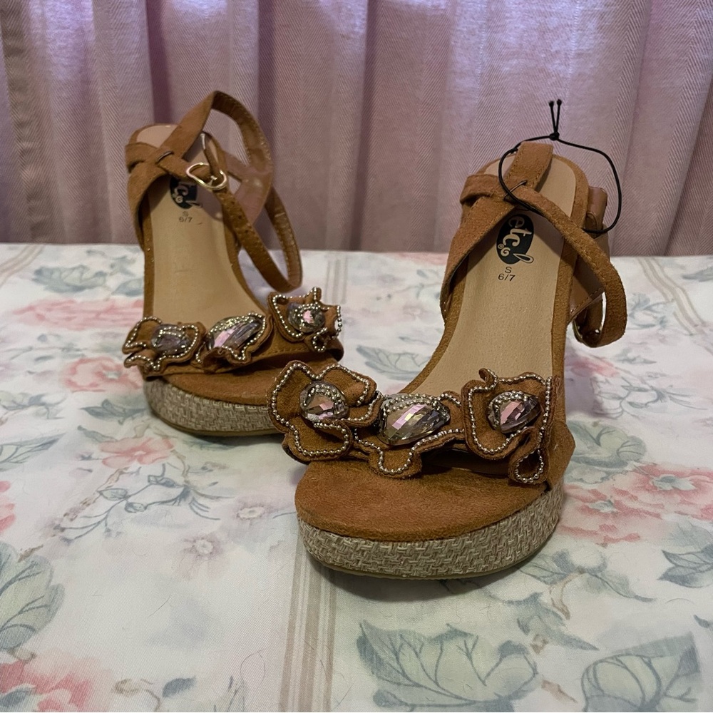 Etcetera Tan Wedges with Floral Accents